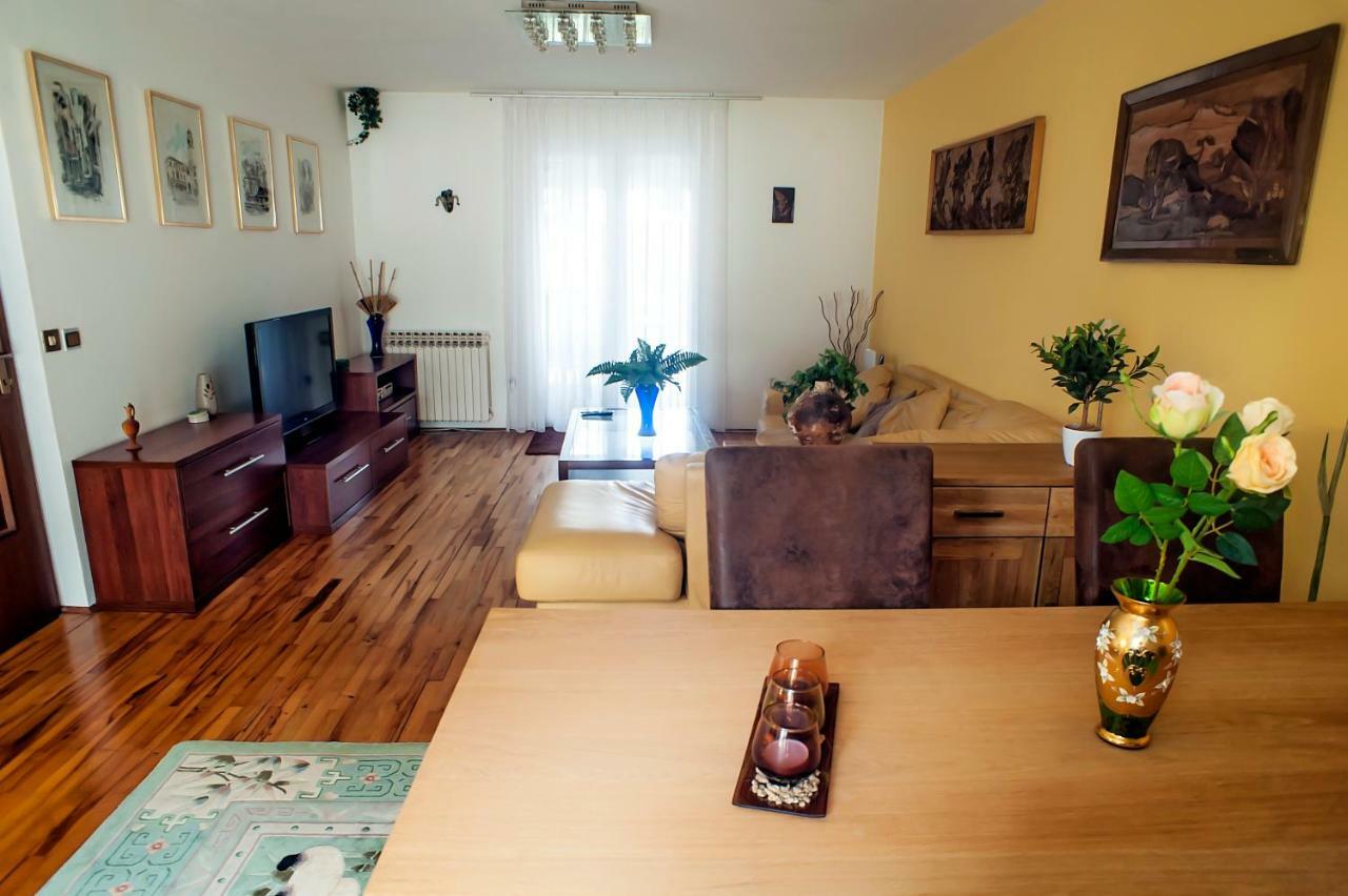 Hana House Пула Экстерьер фото